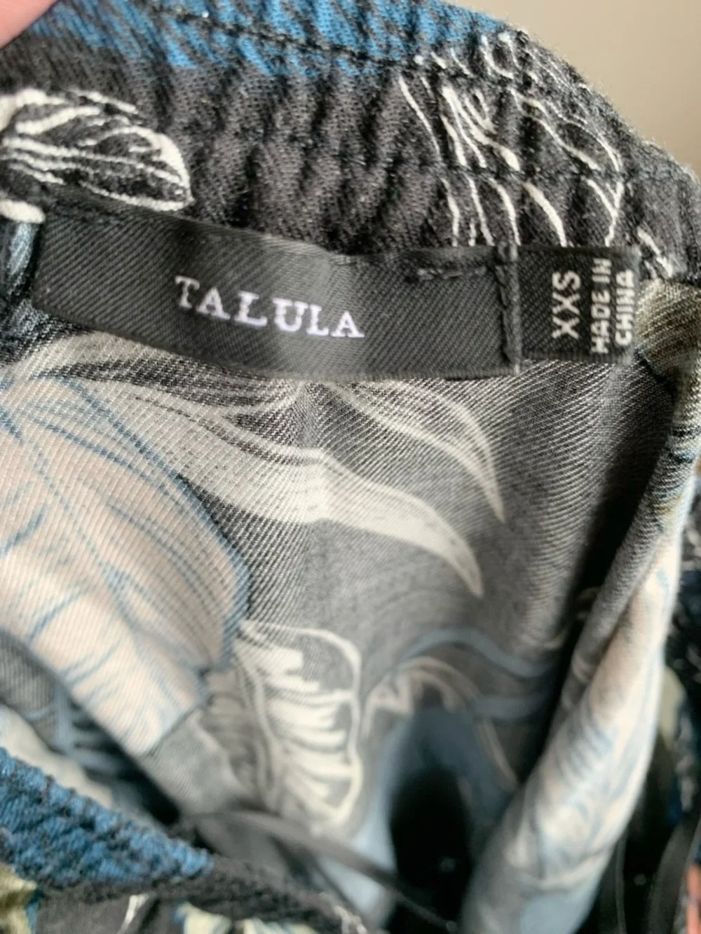 XXS Talula Strapless Tropical Leaf Jumpsuit Soft Summer Chic - Picture 4 of 5